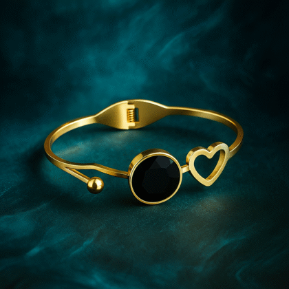 Elegant Gold-Plated Bracelet with Black Stone & Heart Design – Safa Glame