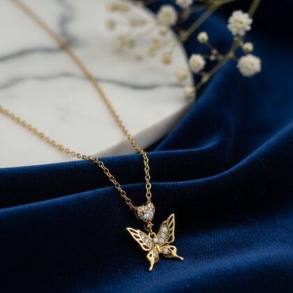 Elegant Butterfly Pendant Necklace – Gold Chain with Crystal Detailing